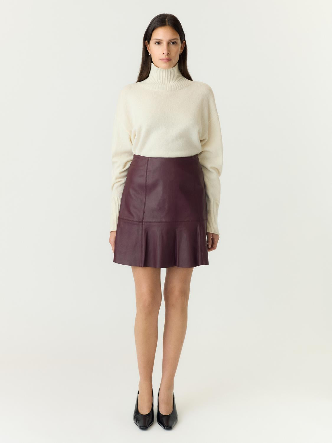 model_shot-front_full